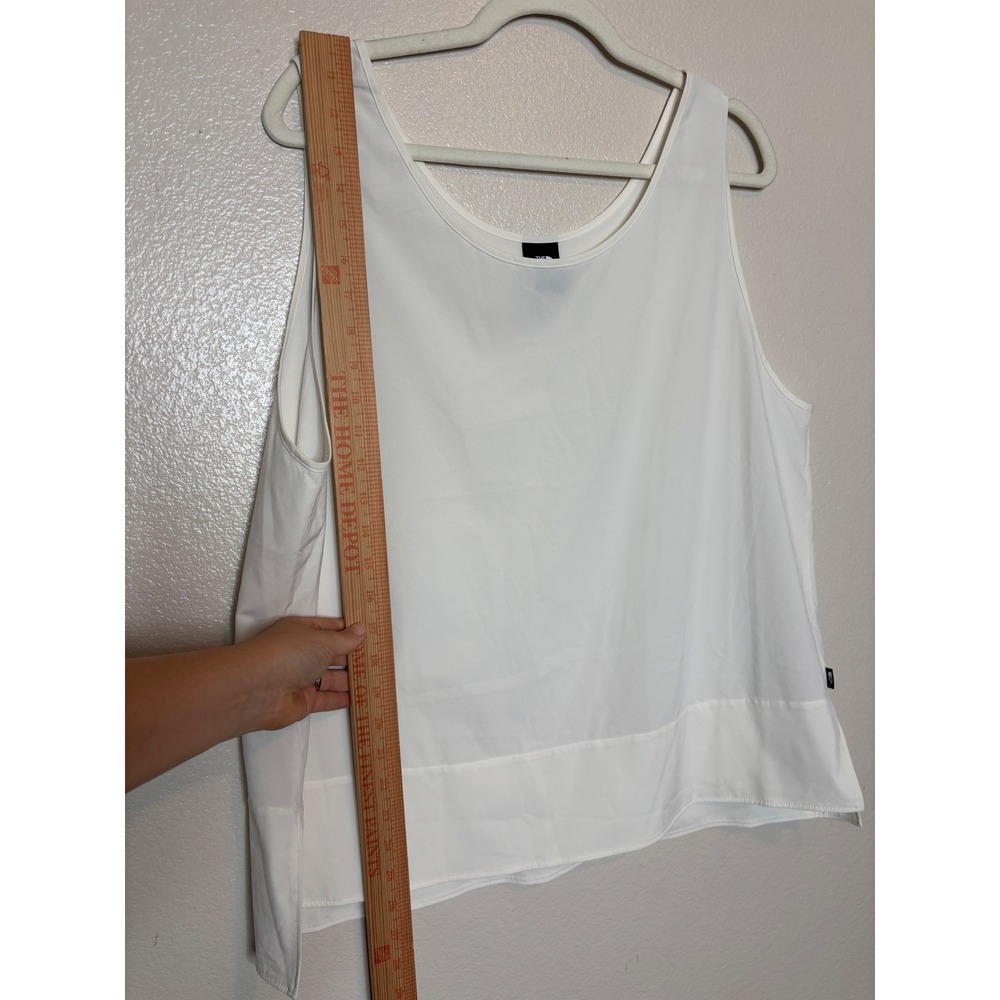 The North Face Womens XL White Sleeveless Tank Top Scoop Neck Activewear Shell - Picture 7 of 8